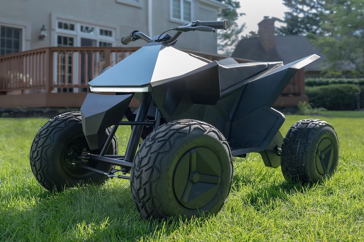 Tesla Moto Cyberquad