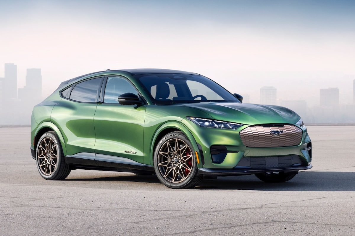 2024 Ford Mustang Mach-E Bronze_01