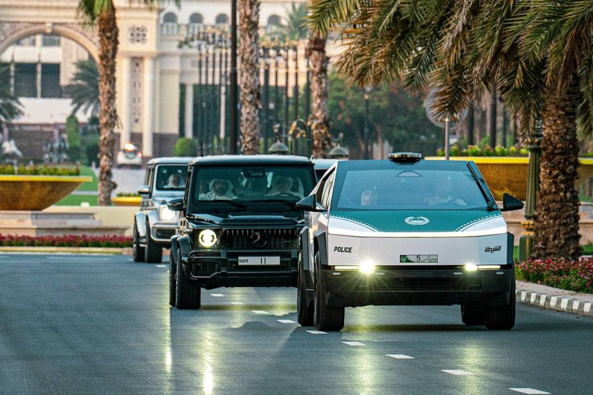 Tesla Cybertruck Police Dubaï