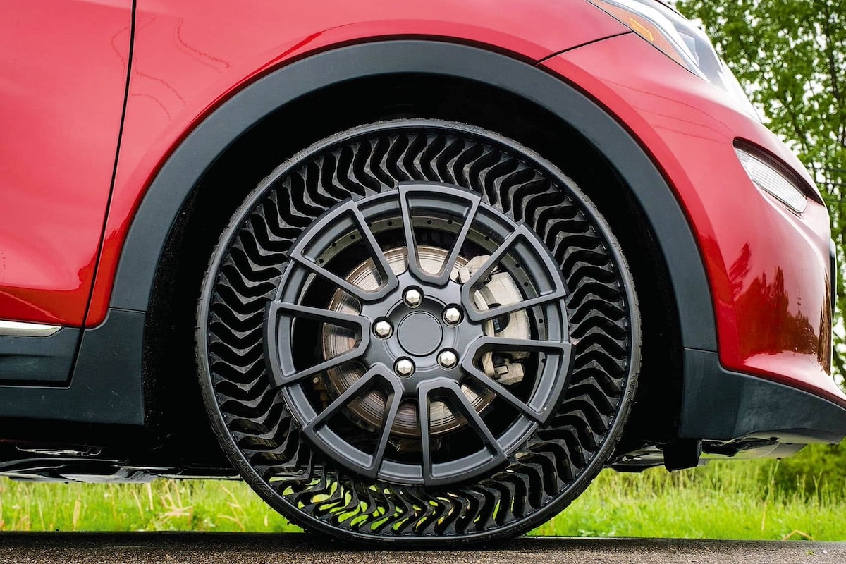 Michelin Uptis Tesla