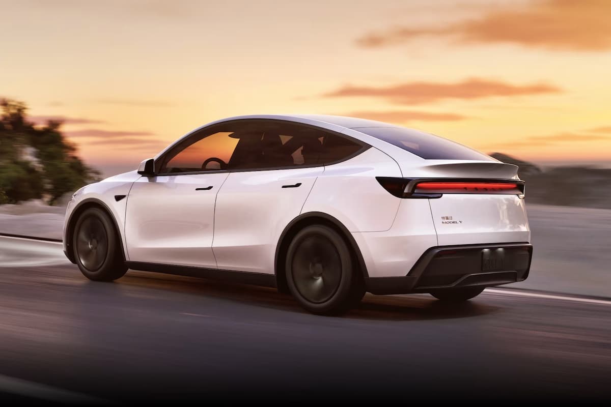 Tesla Model Y 2025