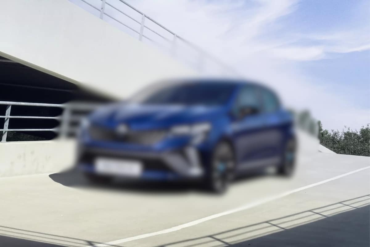 voiture Renault Clio floutée