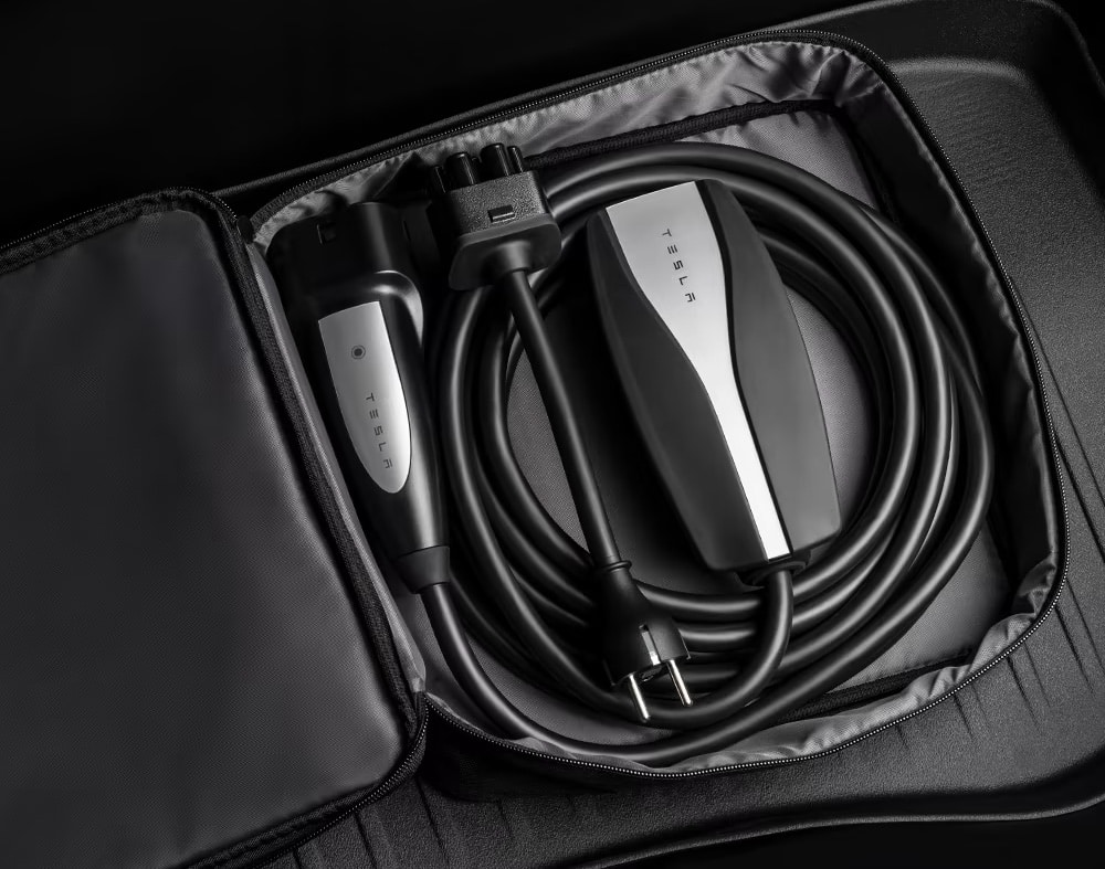 Tesla Connecteur Mobile